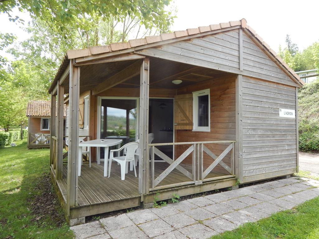 Camping Du Moulin Hotel Meyrieu-les-Etangs Cameră foto