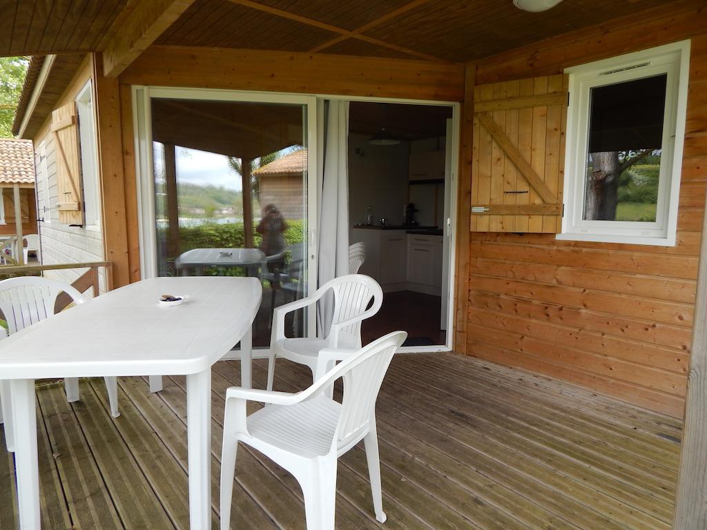 Camping Du Moulin Hotel Meyrieu-les-Etangs Cameră foto